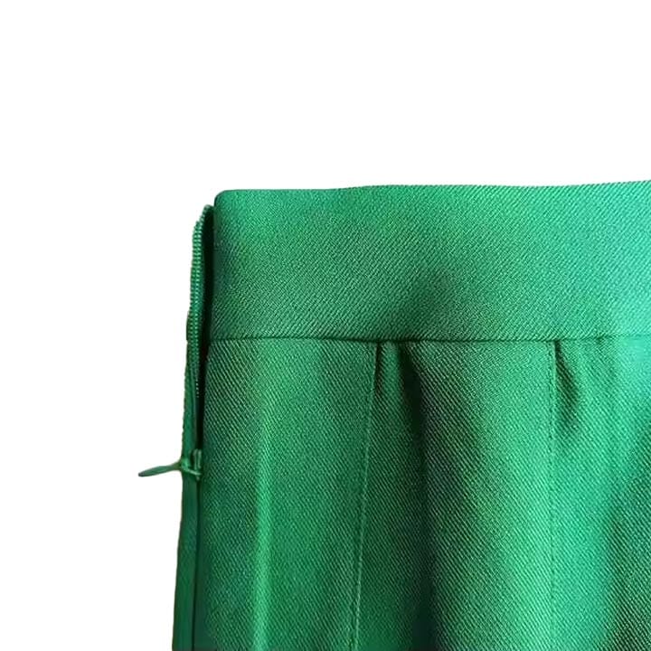 Pleated mini tennis skirt for women with lightweight fabric