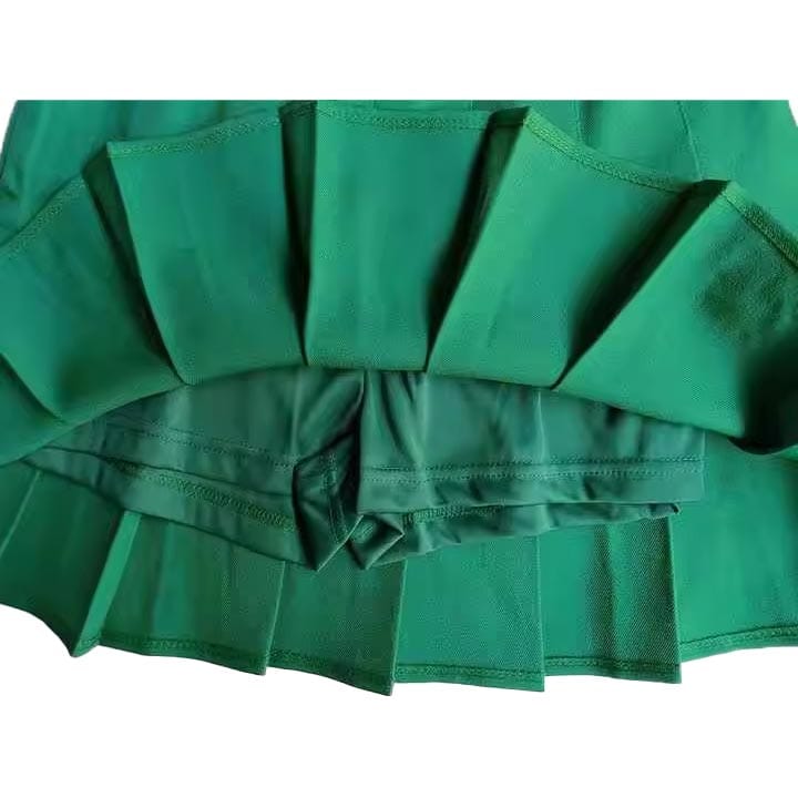Pleated mini tennis skirt for women with lightweight fabric