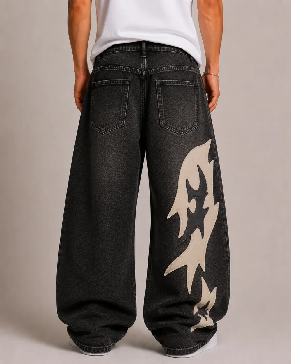 applique-graphic-denim-jeans-back Appliqué graphic denim jeans back view