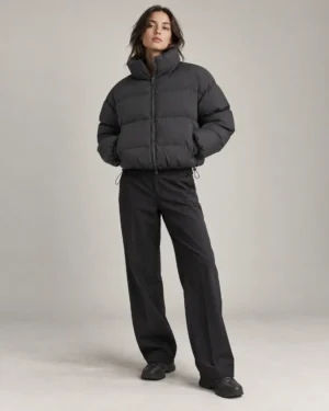 cropped-boxy-puffer-jacket-front Cropped boxy puffer jacket front view