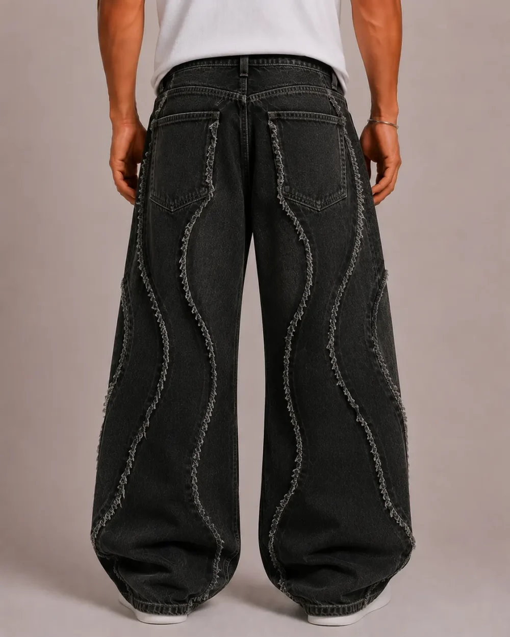 raw-edge-panel-jeans-back Raw edge panel jeans back view