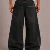 zip-detail-baggy-jeans-back Zip detail baggy jeans back view